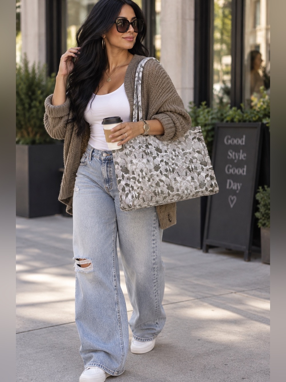 Cathrine malandrino floral quilted tote bag
